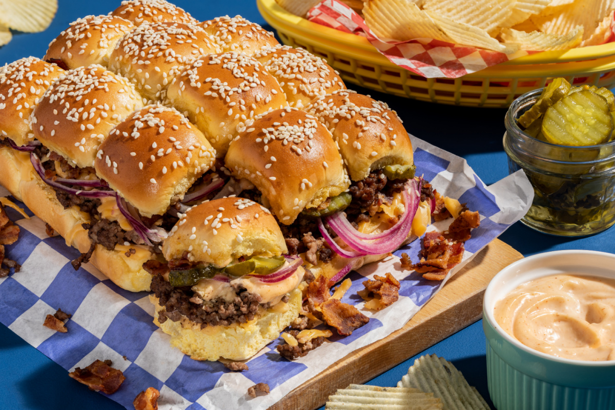 CF04-A_BACON CHEESEBURGER SLIDERS_1200x800